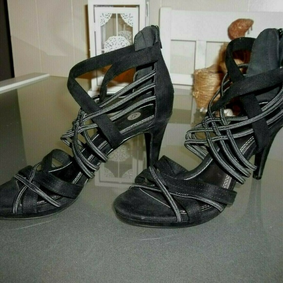 STELLA Shoes - BRAND NEW SHOES BY STELLA SIZE 8 REG 45.00 4" HEEL